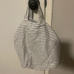 No flaws. Washed. Hardly used.